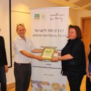 Congratulations to Hagai Bergman on being Awarded the Blumberg Prize for his research on Parkinson's Disease Congratulations to Hagai Bergman on being Awarded the Blumberg Prize for his research on Parkinson's Disease